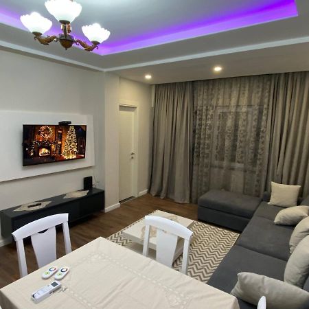 Komatas Modern Apartments In Bllok Area Tiranë Luaran gambar