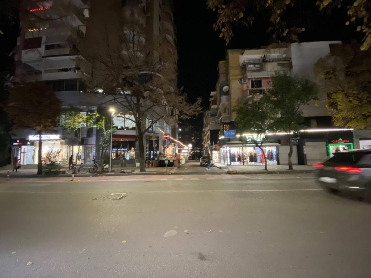 Komatas Modern Apartments In Bllok Area Tiranë Luaran gambar