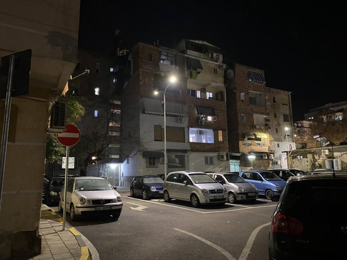 Komatas Modern Apartments In Bllok Area Tiranë Luaran gambar